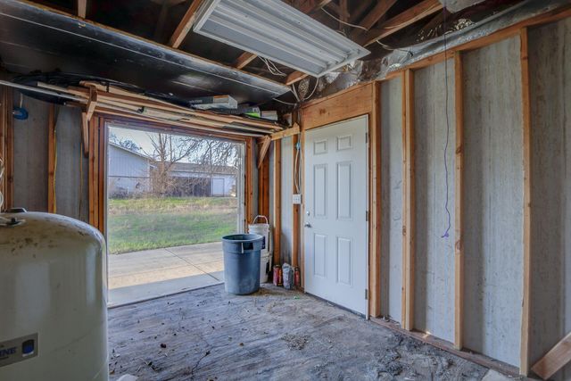 13003 Gas Point Road, Igo, CA 96047