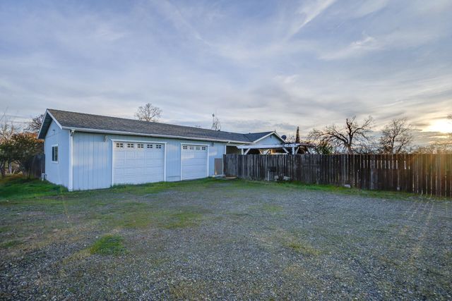 13003 Gas Point Road, Igo, CA 96047