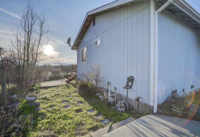 13003 Gas Point Road, Igo, CA 96047