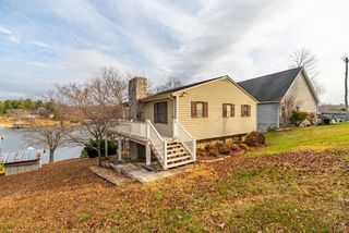 1392 Hermitage Circle, Huddleston, VA 24104