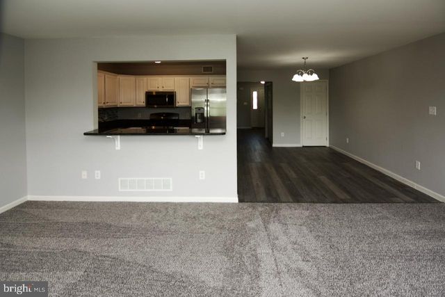 407 CARAMIST, Sinking Spring, PA 19608