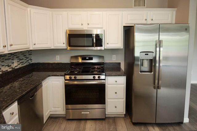 407 CARAMIST, Sinking Spring, PA 19608