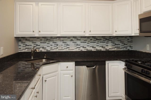 407 CARAMIST, Sinking Spring, PA 19608