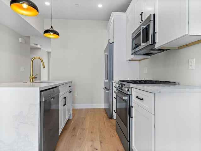 48 Woodward 3, Boston, MA 02127