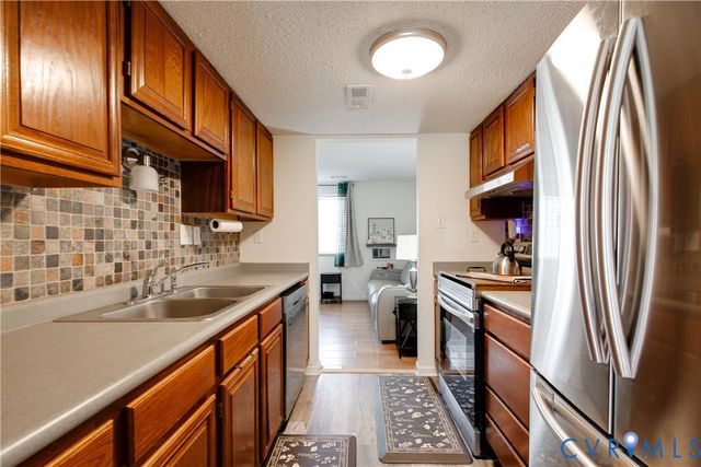 9745 Candace Ter, Glen Allen, VA 23060