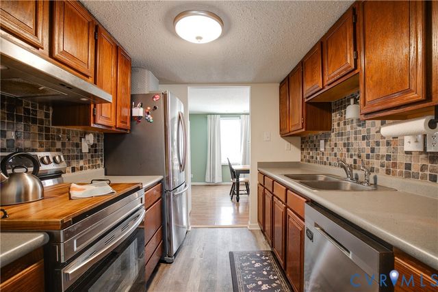 9745 Candace Ter, Glen Allen, VA 23060