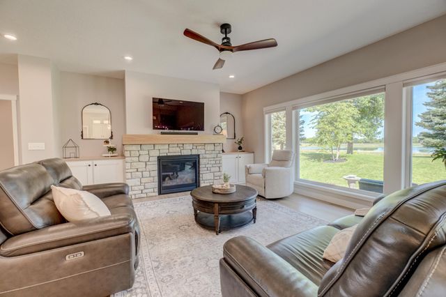 803 11th Street NE, New Prague, MN 56071