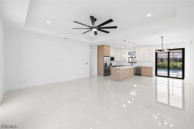 2049 NW 4th ST, Cape Coral, FL 33993