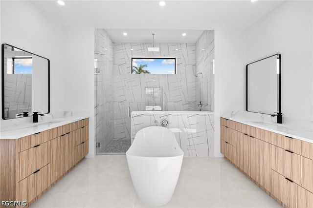 2049 NW 4th ST, Cape Coral, FL 33993