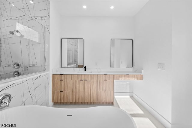 2049 NW 4th ST, Cape Coral, FL 33993