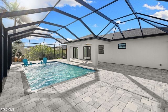 2049 NW 4th ST, Cape Coral, FL 33993