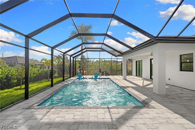 2049 NW 4th ST, Cape Coral, FL 33993