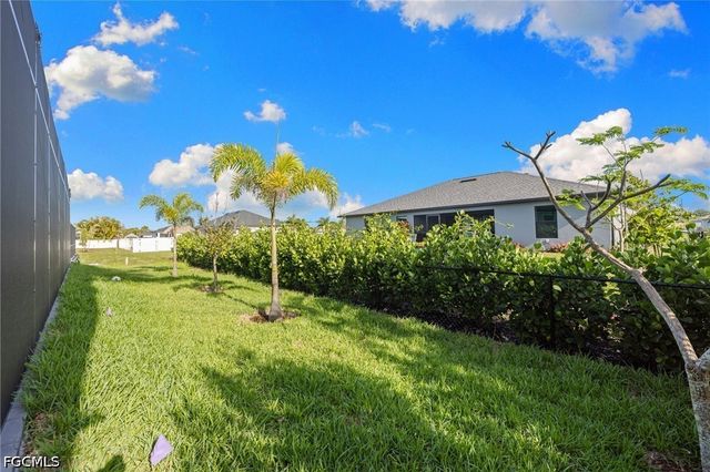 2049 NW 4th ST, Cape Coral, FL 33993