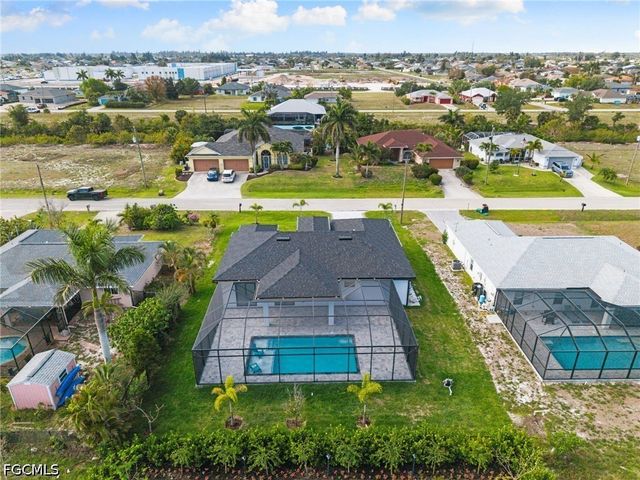 2049 NW 4th ST, Cape Coral, FL 33993