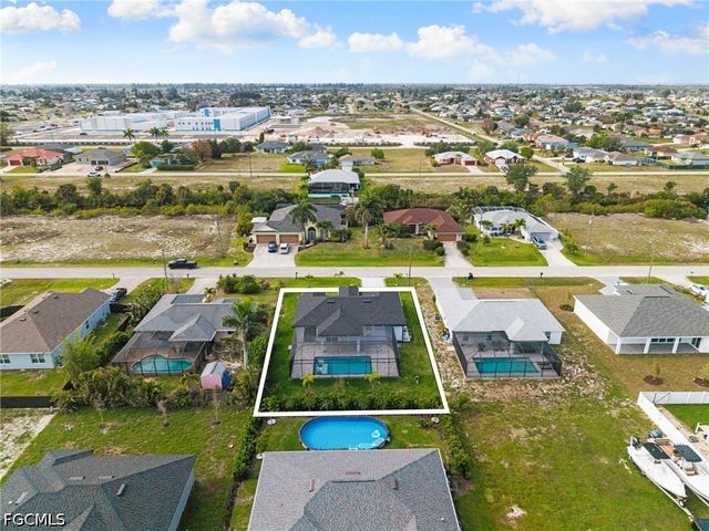 2049 NW 4th ST, Cape Coral, FL 33993