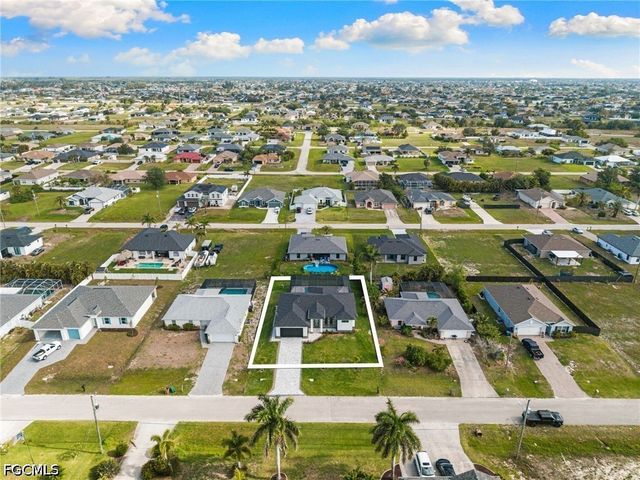 2049 NW 4th ST, Cape Coral, FL 33993
