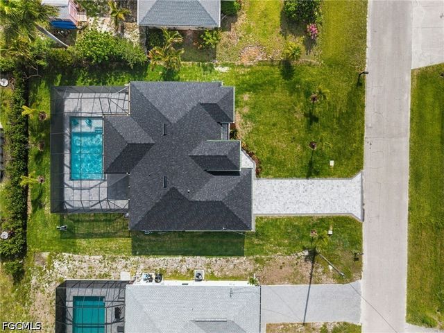 2049 NW 4th ST, Cape Coral, FL 33993