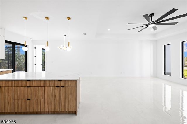 2049 NW 4th ST, Cape Coral, FL 33993