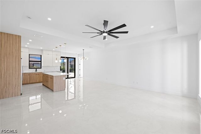 2049 NW 4th ST, Cape Coral, FL 33993