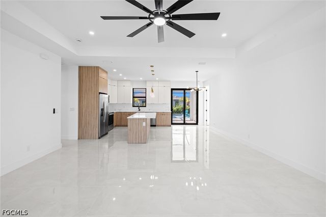 2049 NW 4th ST, Cape Coral, FL 33993