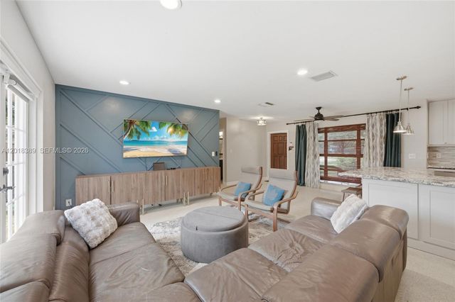 109 S 57th Ave, Hollywood, FL 33023