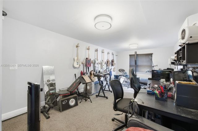109 S 57th Ave, Hollywood, FL 33023