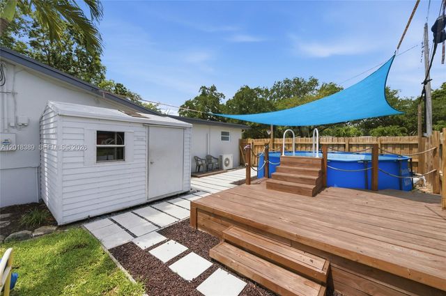 109 S 57th Ave, Hollywood, FL 33023