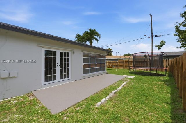 109 S 57th Ave, Hollywood, FL 33023