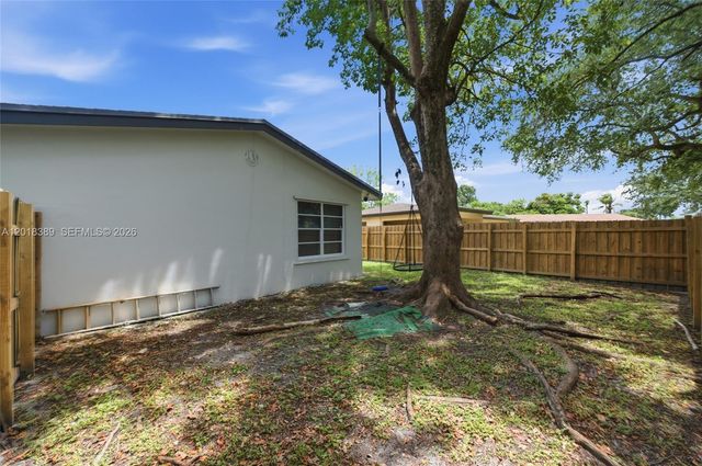 109 S 57th Ave, Hollywood, FL 33023