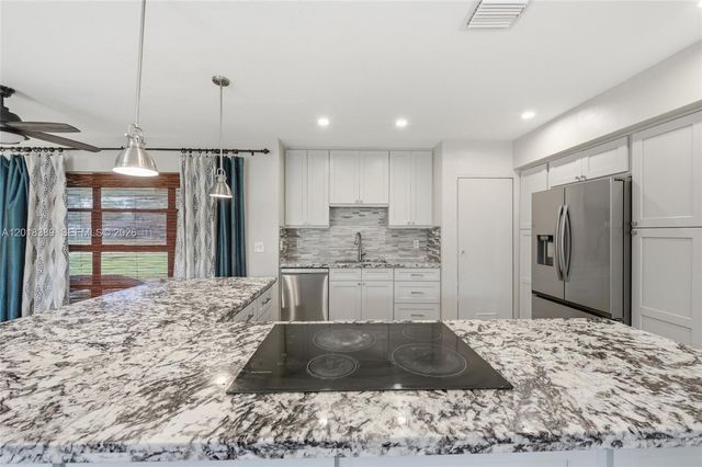 109 S 57th Ave, Hollywood, FL 33023