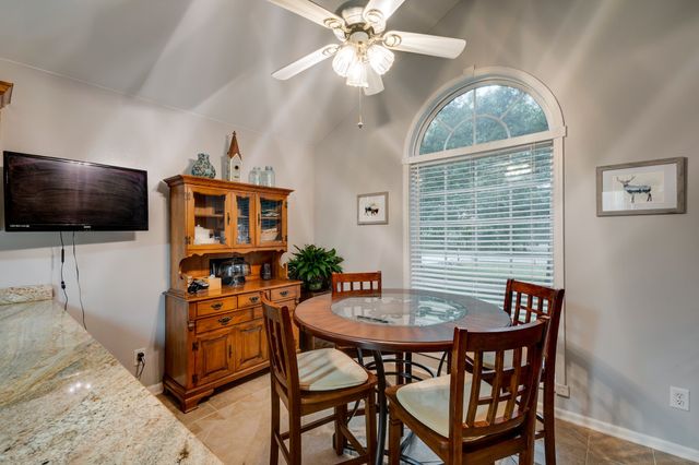 5 Woodland Cir, Lawrenceburg, TN 38464