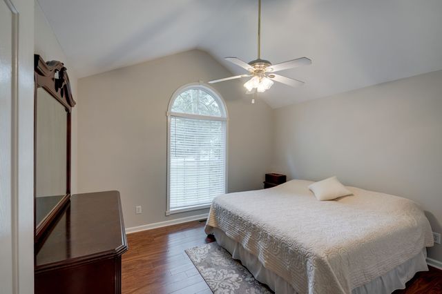 5 Woodland Cir, Lawrenceburg, TN 38464