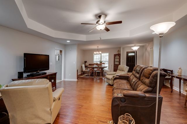 5 Woodland Cir, Lawrenceburg, TN 38464