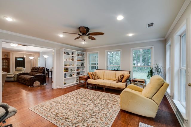 5 Woodland Cir, Lawrenceburg, TN 38464