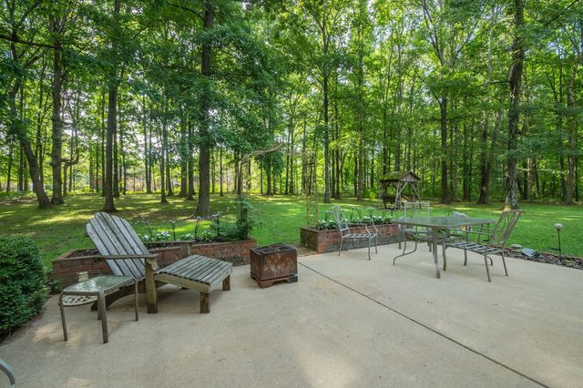 5 Woodland Cir, Lawrenceburg, TN 38464