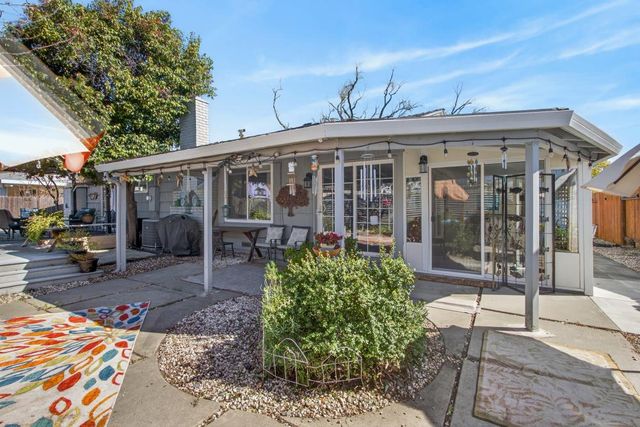 7366 West Pkwy, Sacramento, CA 95823