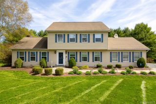 6 Grapevine Place, Poughkeepsie, NY 12603