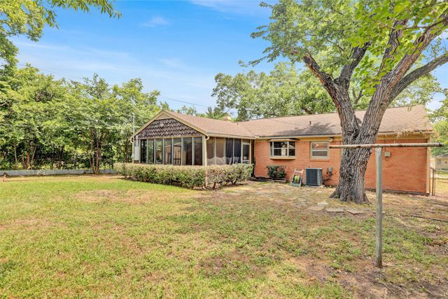 10533 Solta Drive, Dallas, TX 75218