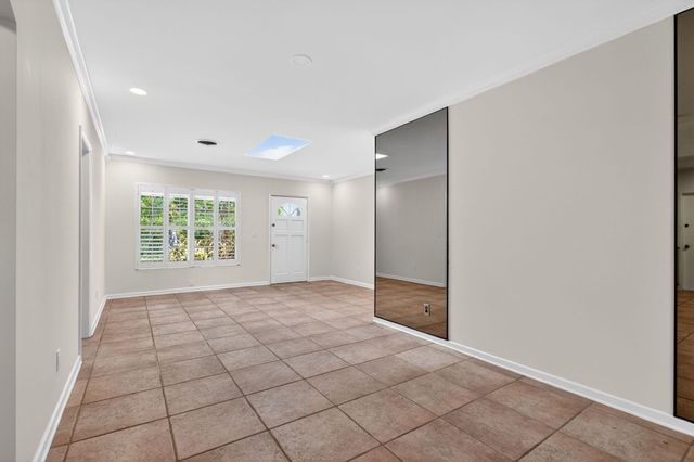 606 Paulina Road, Jupiter, FL 33477