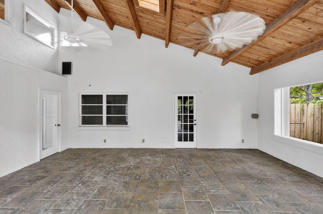 606 Paulina Road, Jupiter, FL 33477