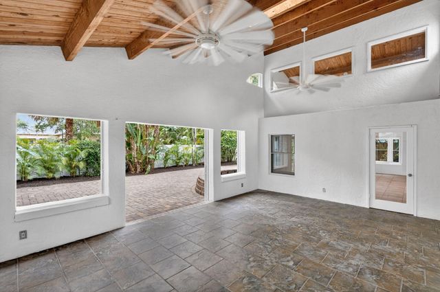 606 Paulina Road, Jupiter, FL 33477
