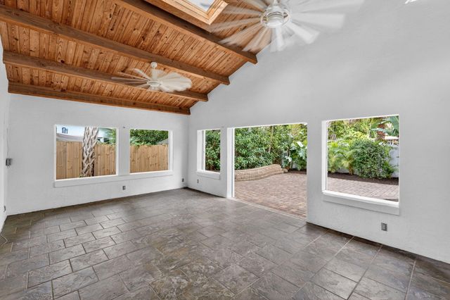 606 Paulina Road, Jupiter, FL 33477