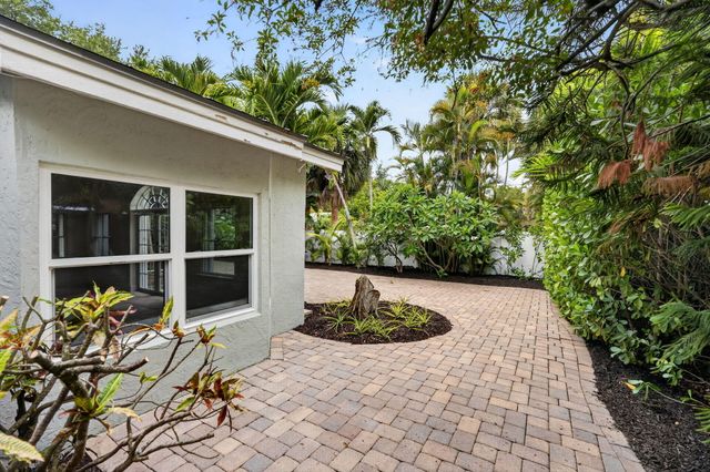 606 Paulina Road, Jupiter, FL 33477