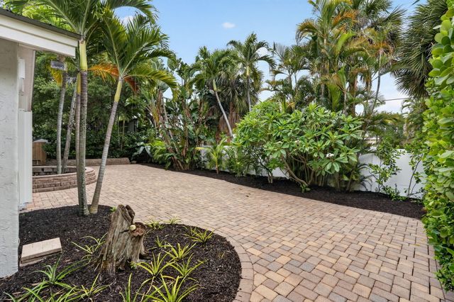 606 Paulina Road, Jupiter, FL 33477