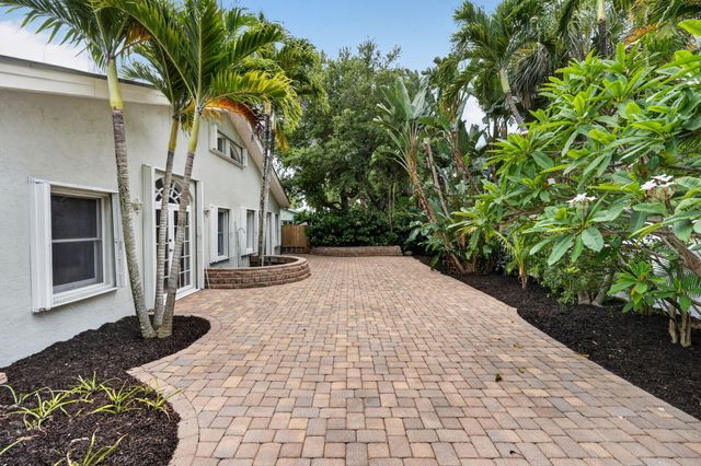 606 Paulina Road, Jupiter, FL 33477