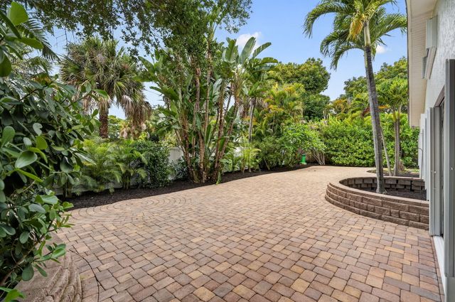 606 Paulina Road, Jupiter, FL 33477