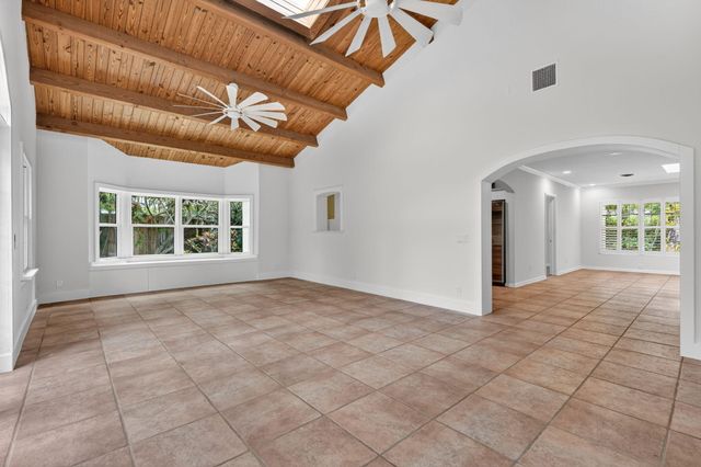 606 Paulina Road, Jupiter, FL 33477