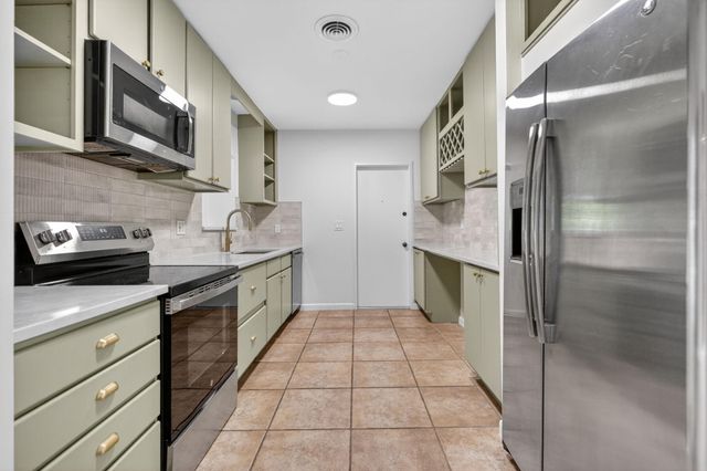 606 Paulina Road, Jupiter, FL 33477