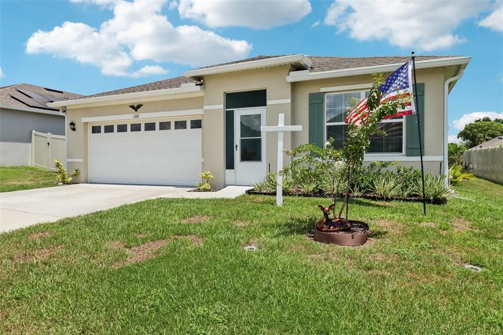 Image 1 of property listing at 1768 HENIN CIRCLE, Tavares, FL 32778