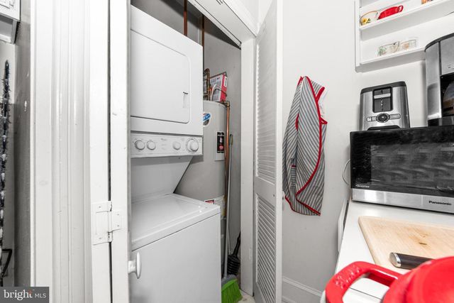 1013 INDEPENDENCE AVE SE, Washington, DC 20003